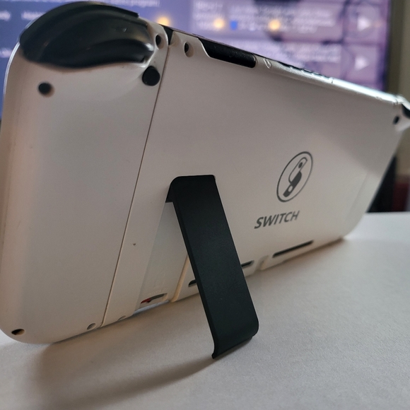 Modded Nintendo Switch - Picture 2 of 6